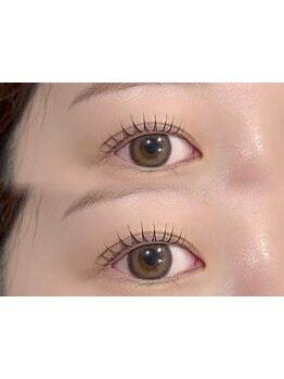 ネイル・アイメニューの同時施術が可能