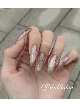 エルエスネイルサロン 柏店(LS Nail Salon)の写真/【シンプルだけどお洒落に♪】オフィスOKな上品ネイルを楽しみたい方必見★"シンプルなのに褒められる"指先