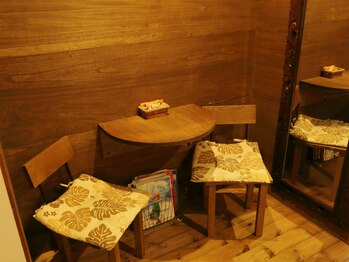 アートサロンジャサバハ/待合