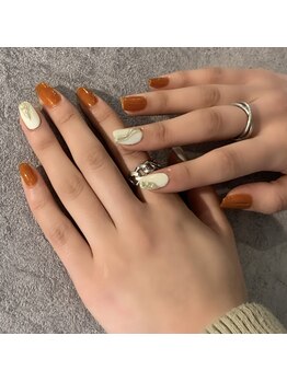 アンダーバーホワイト 大阪上本町店(_WHITE)/ニュアンス ブラウン×ホワイト