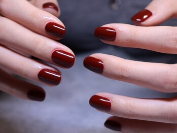 タイガーリリー(tiger lily)の写真/シンプル×美フォルムならお任せください♪【ワンカラー/グラデーション/フレンチ/マグネット】