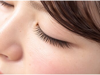 イリーズ(IRISE)の写真/お客様の目元のお悩みや理想の仕上がりを丁寧にカウンセリング◎お悩みを魅力に変えて印象的な目元へ♪