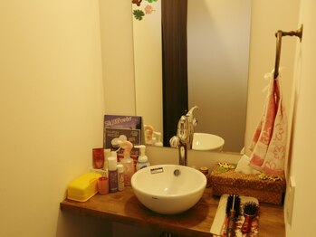 アートサロンジャサバハ/化粧室