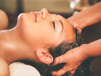 アーユルヴェーダサロン ナチュラルハーブス 梅田店(Natural Herbs)/チャクラダラーでヘッドスパ