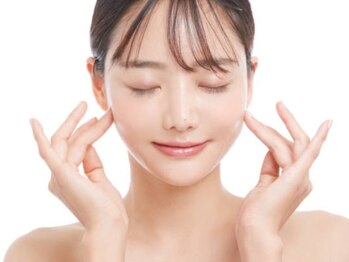 ヨサパーク アロンジェ天神(YOSA PARK)の写真/効果抜群◎肌内側から潤う♪ルルオンの滝汗デトックス＆ハーブミストで小顔＆肌のキメを整え毛穴レス美肌に