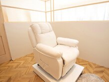 ジュイール(Jouir)の雰囲気（なるべくお隣が気にならない席の配置や空間作りを心がけています）