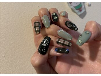 にこにこ緑ネイル