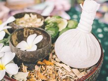 アーユルヴェーダサロン ナチュラルハーブス 梅田店(Natural Herbs)/ハーブ・ボール