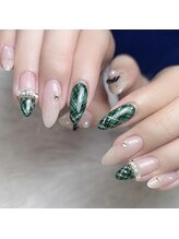 モモ(Momo)/ななめチェックネイル