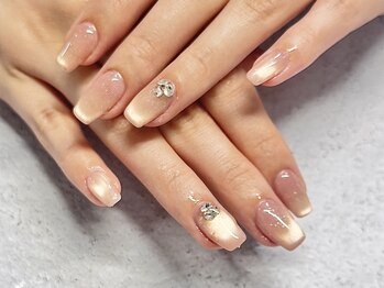 エフツー(F2)/ラグジュアリー