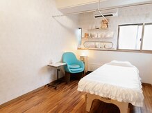 ピュアハリの雰囲気（人目を気にせず相談できる完全個室の美容鍼プライベート空間です）