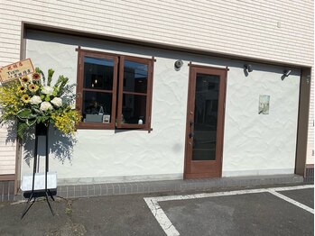 ヴィオン(VION)/通り沿い正面が店舗になります