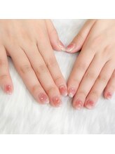 キュント(Qun’t)/濃いめチークのワンホンネイル