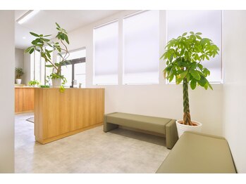リード整骨院(LEAD整骨院)/待合室