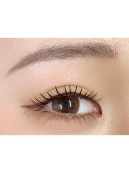 ナチュラル上品な目元にしたい