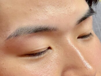 エラ(ELLA)の写真/【眉毛】メンズもOK！骨格やイメージから似合う形をご提案◇初アイブロウの方も心置きなくお任せください　