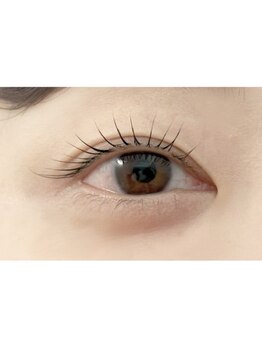 エルブリンク(elblink)の写真/【笹塚駅徒歩2分】眉の世界観に合う、自然なまつ毛パーマ始めてみませんか？