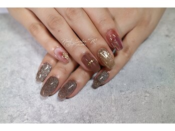 ネイルサロン R/スタイリングコース　8030円