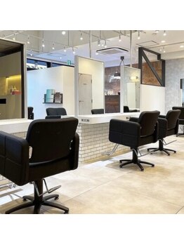 アグ ヘアー ピノ 松戸店(Agu hair pino)/ヘアサロンと併設