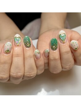 緑カラーネイル