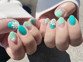 マーガレットフレンチネイル
