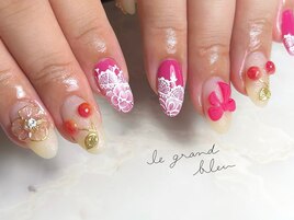 手描きレースに3Dモリモリです