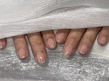 プティネイル(petit nail)の雰囲気（見惚れるような艶感×美フォルム。指先の形を整え、上品な手元へ）