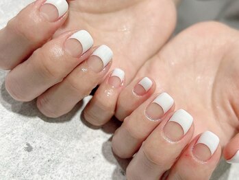 フレンチネイル　¥7500