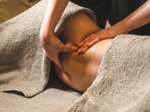 お腹の脂肪にアプローチ☆ハンドによる独自の手技でサイズダウン