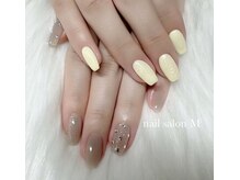ネイルサロン M/ワンカラー＋パーツ　5000円～
