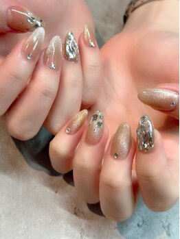 エム(em)/埋め尽くしネイル