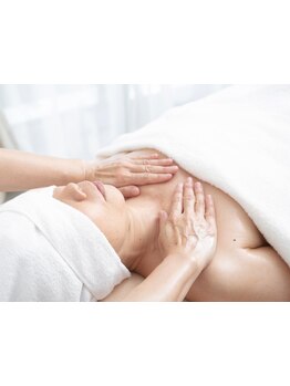 ホウレイ線・たるみ改善！予防ケア