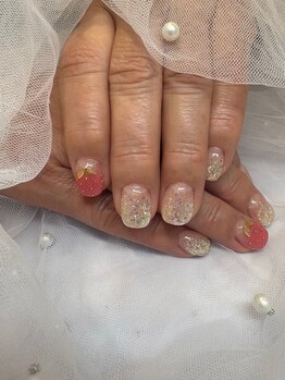 エーナイン イオン秋田中央店/1ポイントいちごネイル