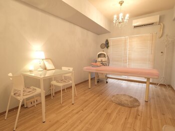 アイネクライネ(einekleine)の写真/【大人気】うなじ、背中脱毛＊無料シェービング付き¥ずっと4000円/洋服も気にせず◎ブライダルケアにも☆