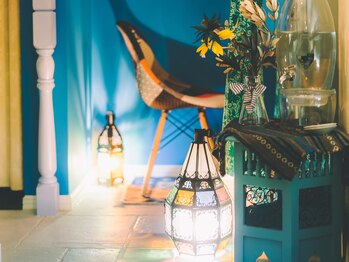 アーユルヴェーダサロン ナチュラルハーブス 梅田店(Natural Herbs)/植物とランプ