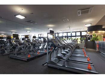 ゴールドジム 熊本East店(GOLD'S GYM)/【有酸素エリア】ジムエリア