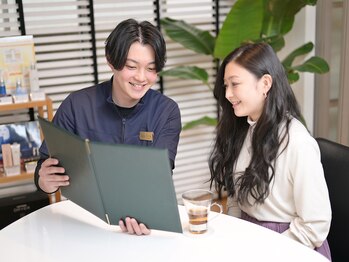 ビューティーサロン リノア(LINOAH)/カウンセリング風景