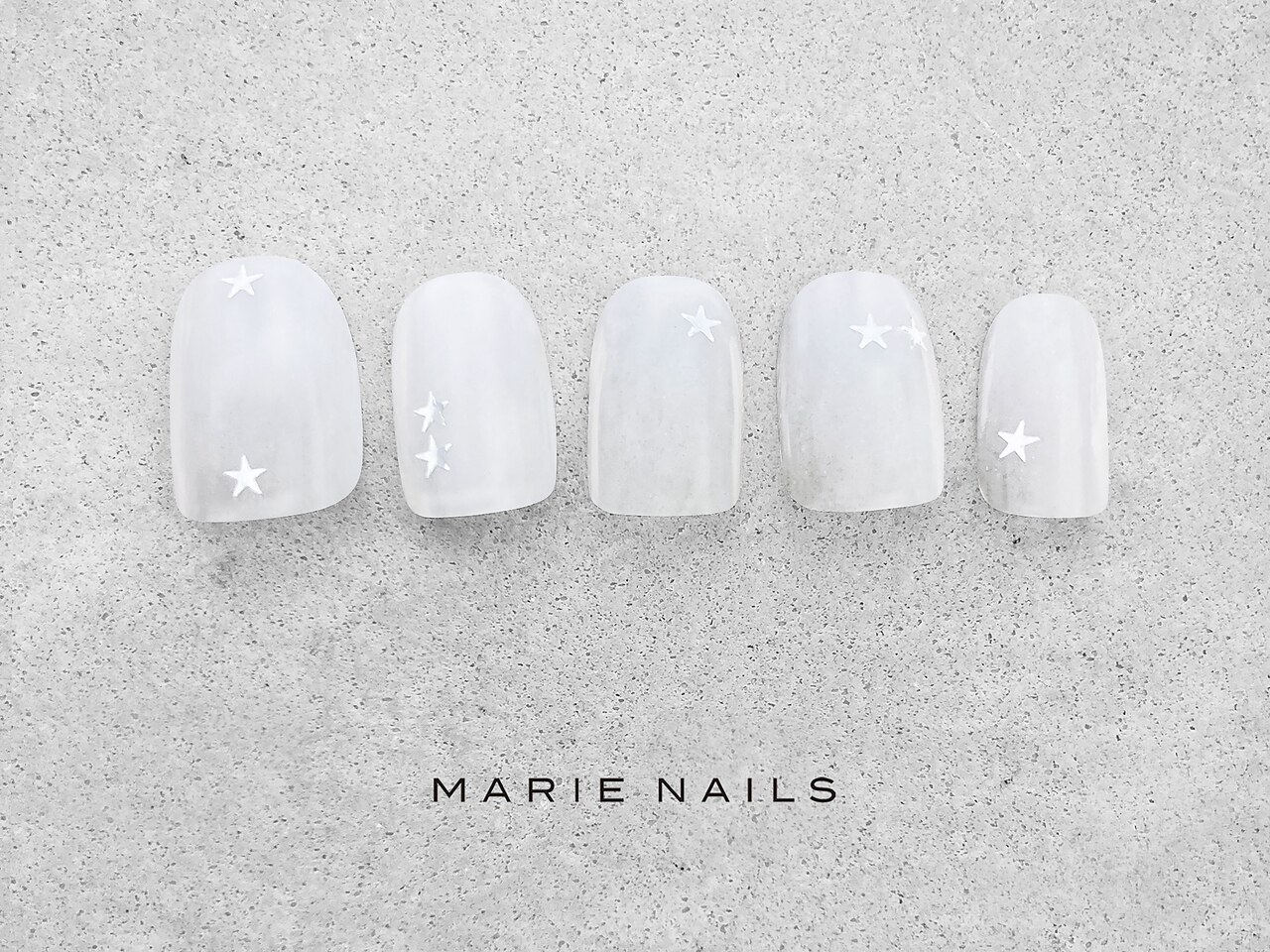 2025年-2026年冬トレンド】ホワイト ワンカラーのネイルデザイン集