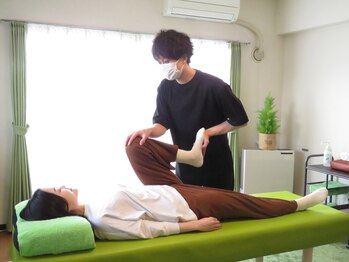 エンタ治療院/施術風景