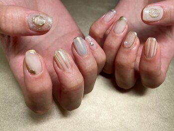 アムネイル(am.nail)/white×gold