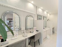 ナオミズサロン(Naomi's Salon)の雰囲気（キラキラスキンケアスペース完備！メイク直しOK）