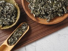 国産よもぎ蒸しと強圧リンパマッサージでテトックス効果抜群！