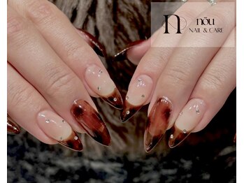 長さだし×透明感べっ甲ネイル