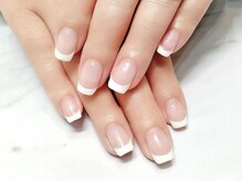 上品フレンチネイル