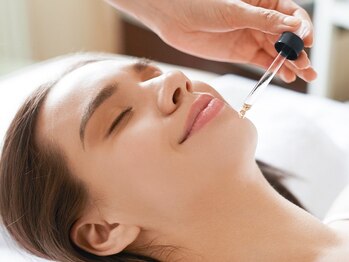 カラン(CALIN)の写真/【新メニュー☆純粋レチノールピール】シミ・シワ・ニキビケア！肌質改善コースです♪健康的な美しい肌へ…