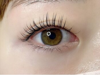 シェリエル(CIELIEL)の写真/まるで自まつげの様な質感！ナチュラルテイストなマツエクで理想のお目元へ♪朝のメイクも時短に★