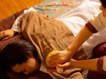 アーユルビューティ サチスタイル(SACHISTYLE)/温熱ハーブボールでケア。