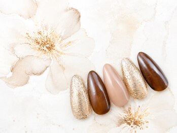 エンネイルサロン(En nail salon)の写真/「何が似合うか分からない…」そんな初心者様へ◇肌馴染み◎な上品カラー提案と、徹底したケアで美爪へ☆