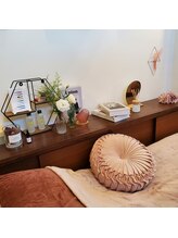 トロン(TORON)/スモーキーピンクで統一