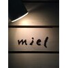 ミエル(miel)のお店ロゴ